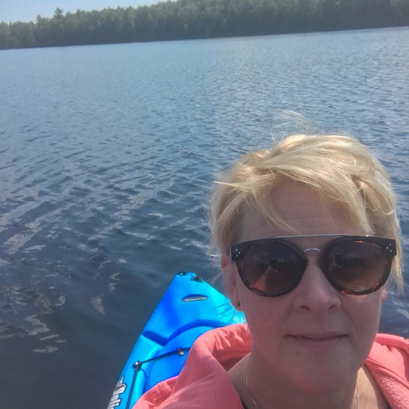 Vintage & modern treasures in home goods & clothes - Picture 7 of 9